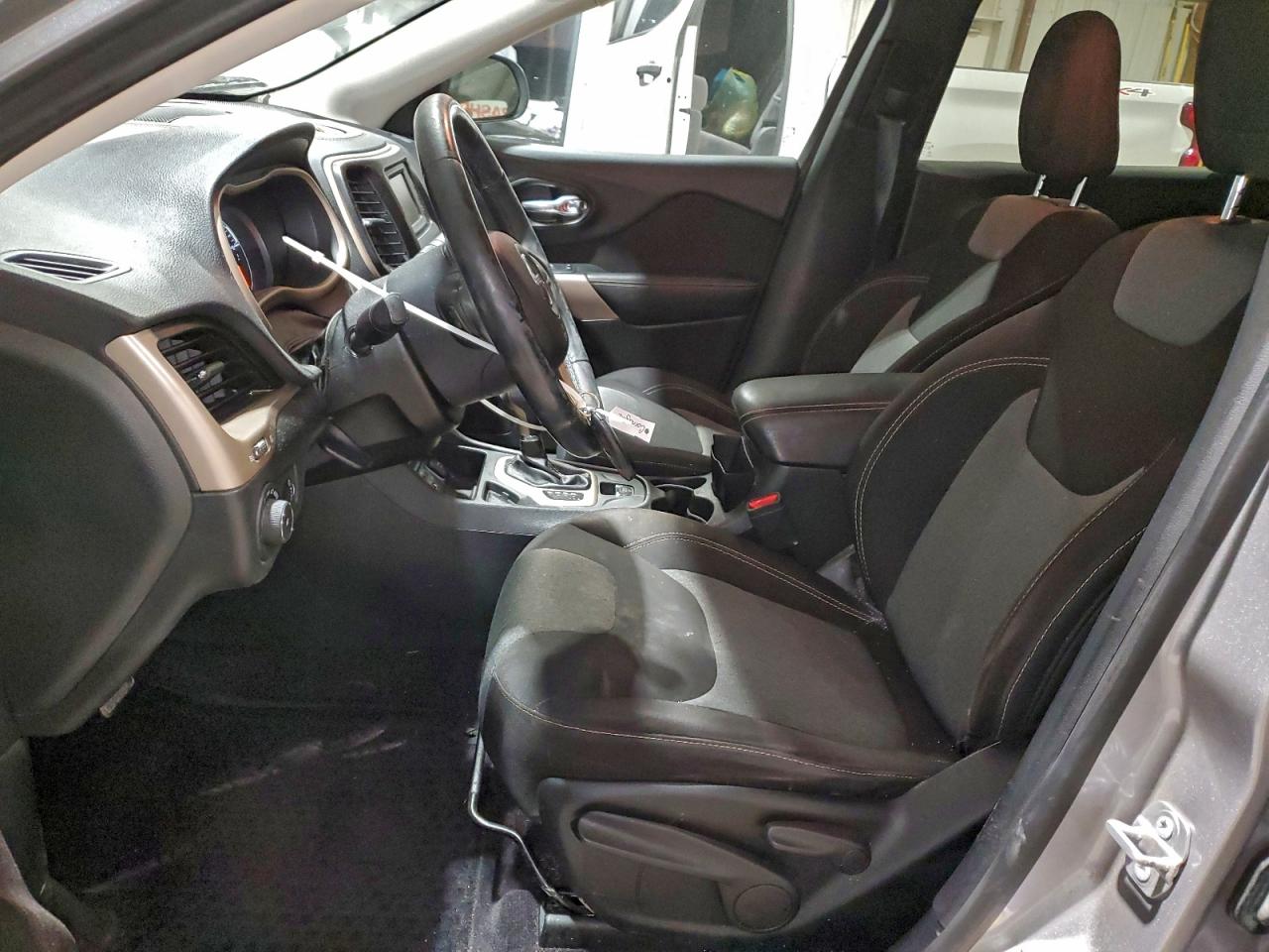 JEEP GRAND CHEROKEE LATITUDE