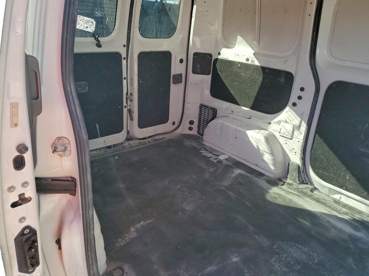 CHEVROLET EXPRESS LT