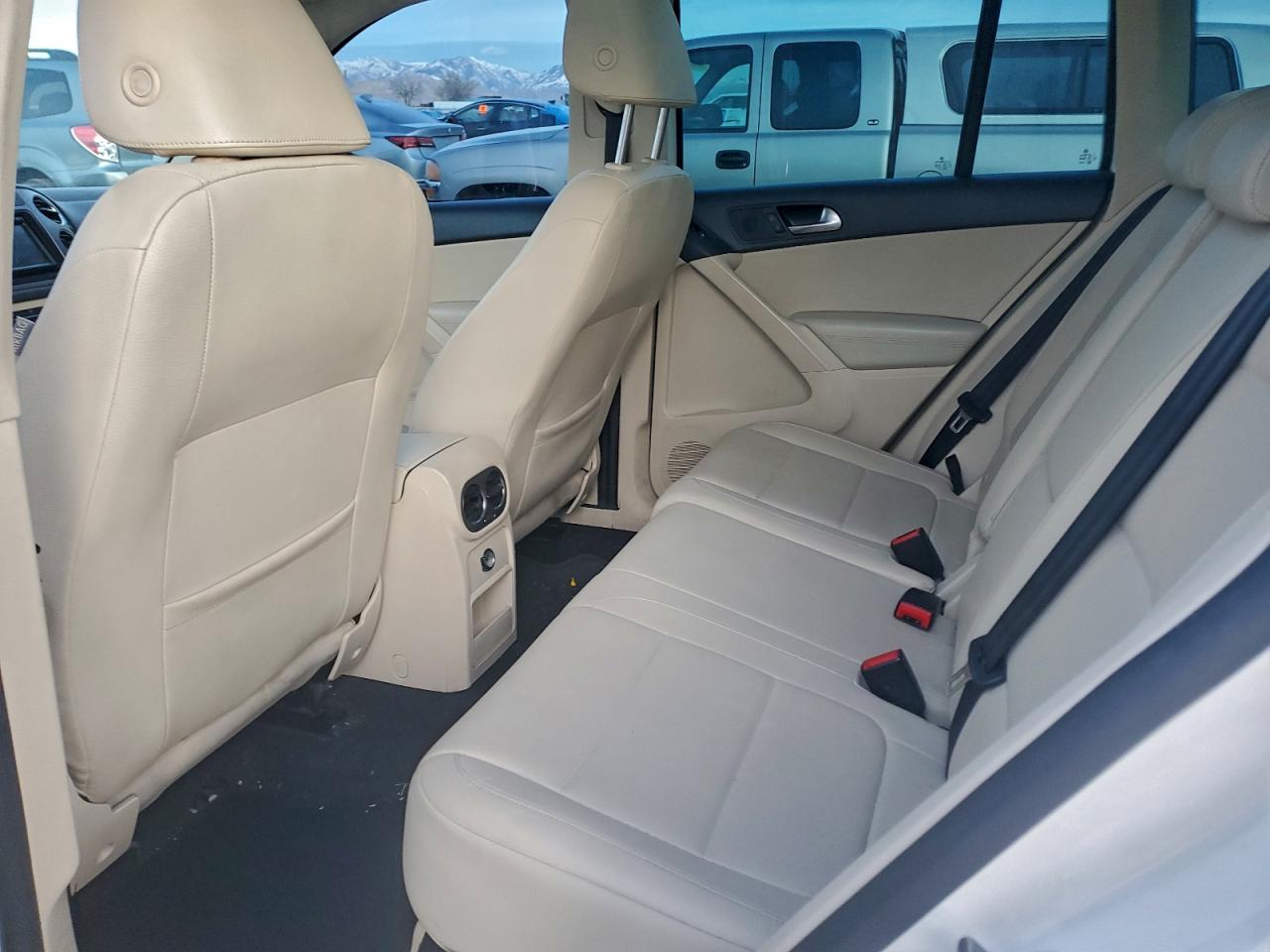 Lot #3317166221 2010 VOLKSWAGEN TIGUAN SE