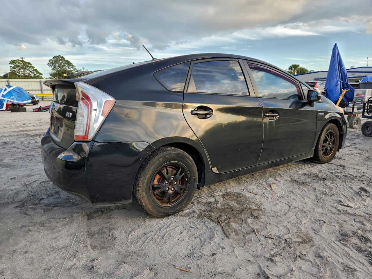 Lot #3311513259 2014 TOYOTA PRIUS