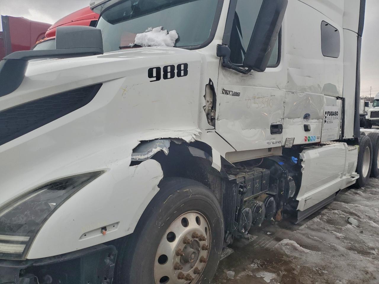 Lot #3319339971 2019 VOLVO VNL