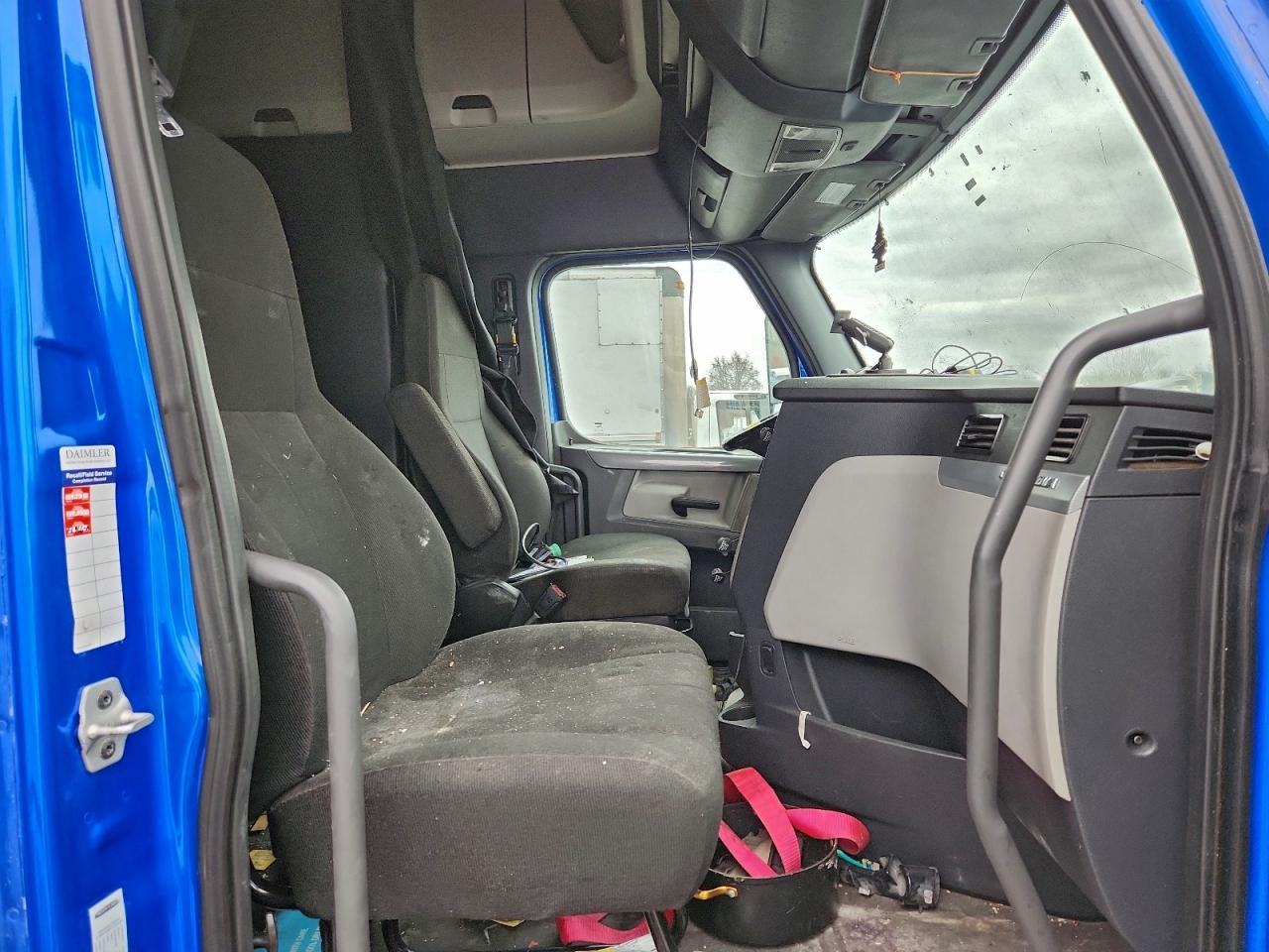 Lot #3315672771 2019 FREIGHTLINER CASCADIA 1