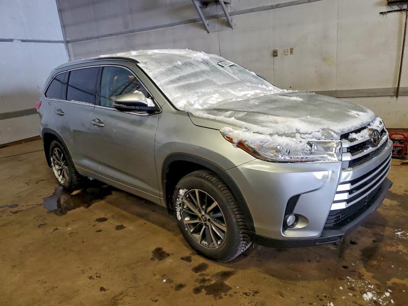 2017 TOYOTA HIGHLANDER #3302589765