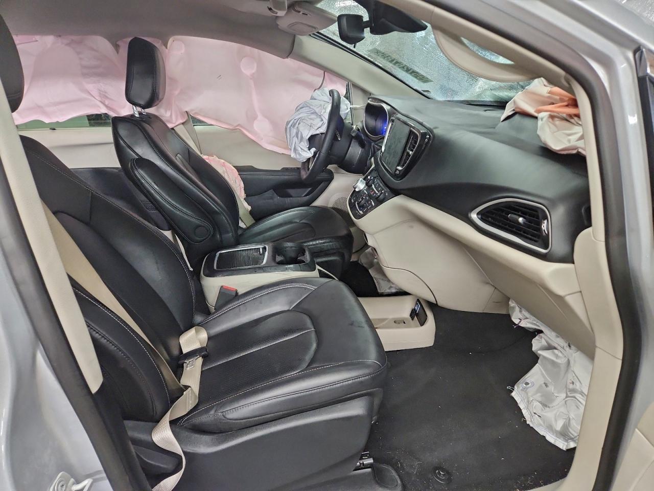 CHRYSLER PACIFICA TOURING L