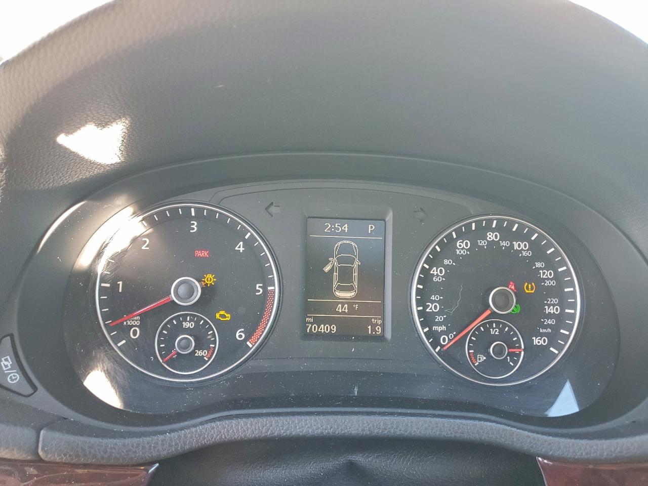 VOLKSWAGEN PASSAT SE