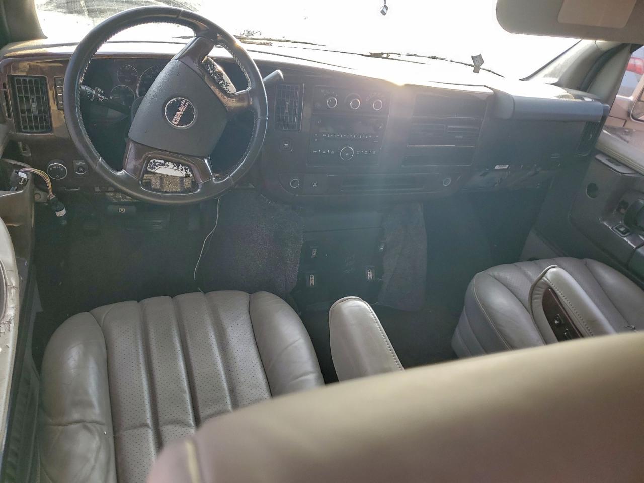 GMC SAVANA RV G1500 4LT