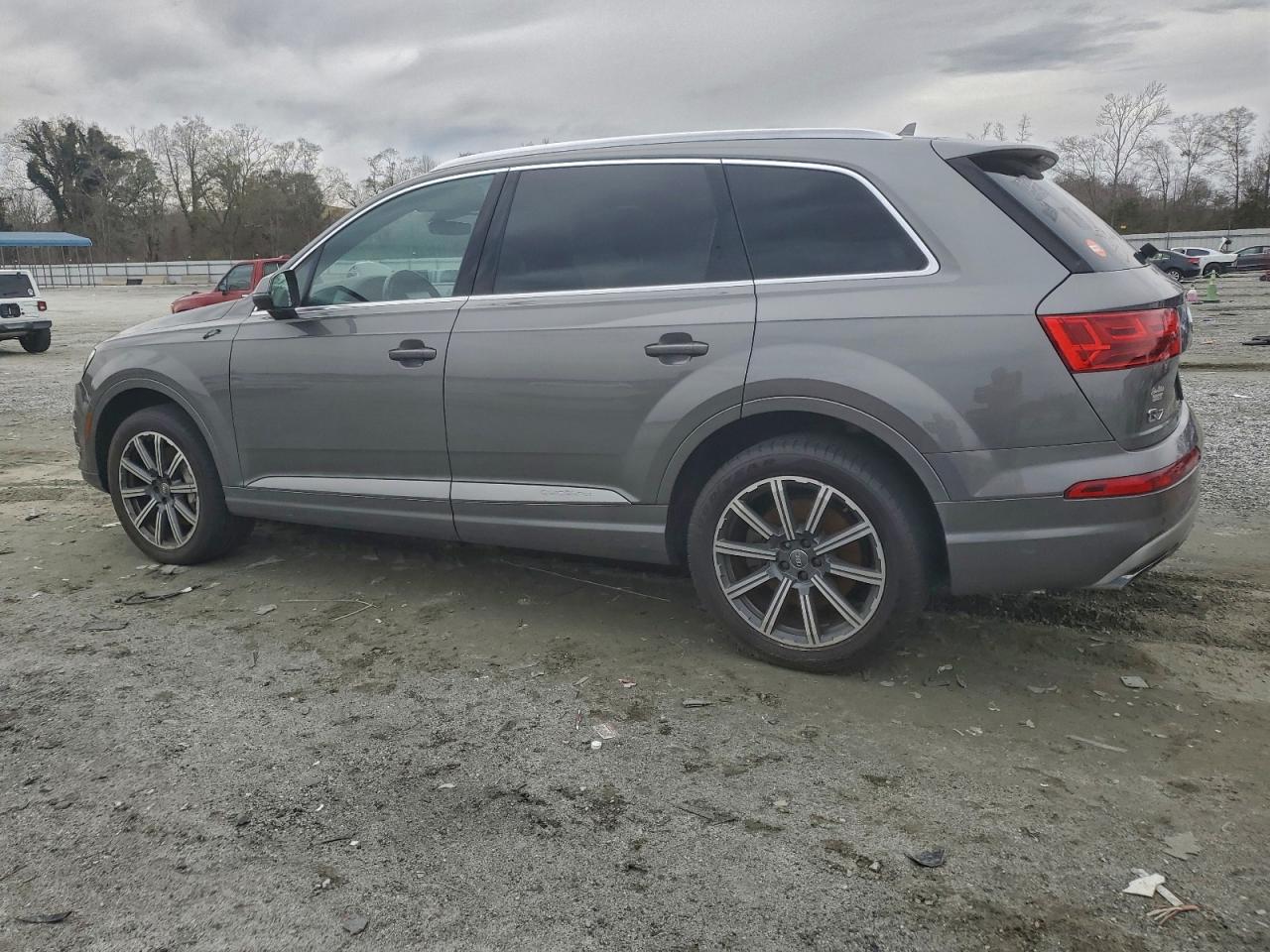 AUDI Q7 PREMIUM PLUS