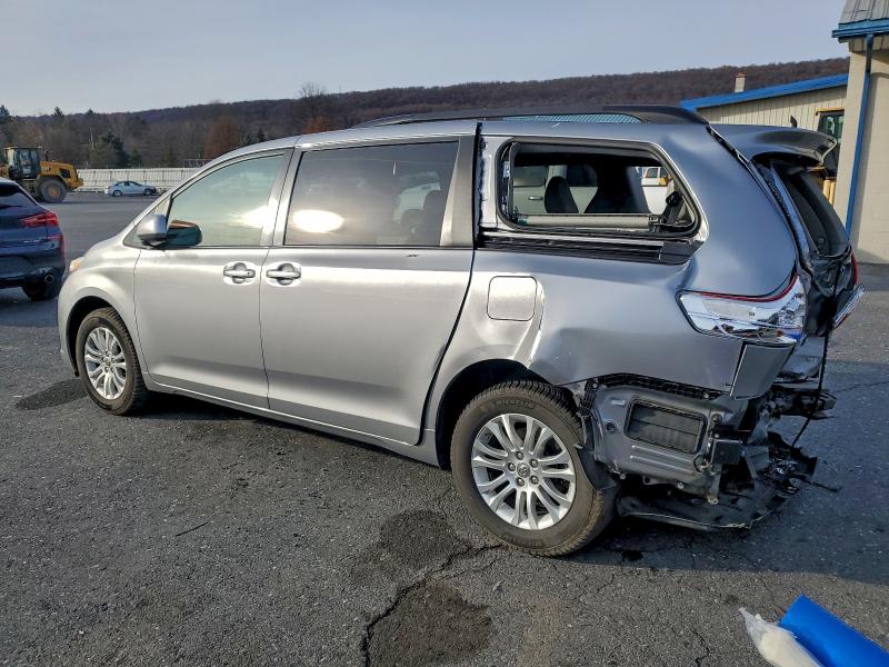 2013 TOYOTA SIENNA XLE #3315929109