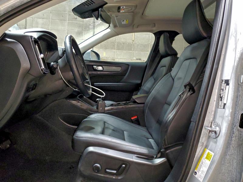 2025 VOLVO XC40 CORE #3315737350