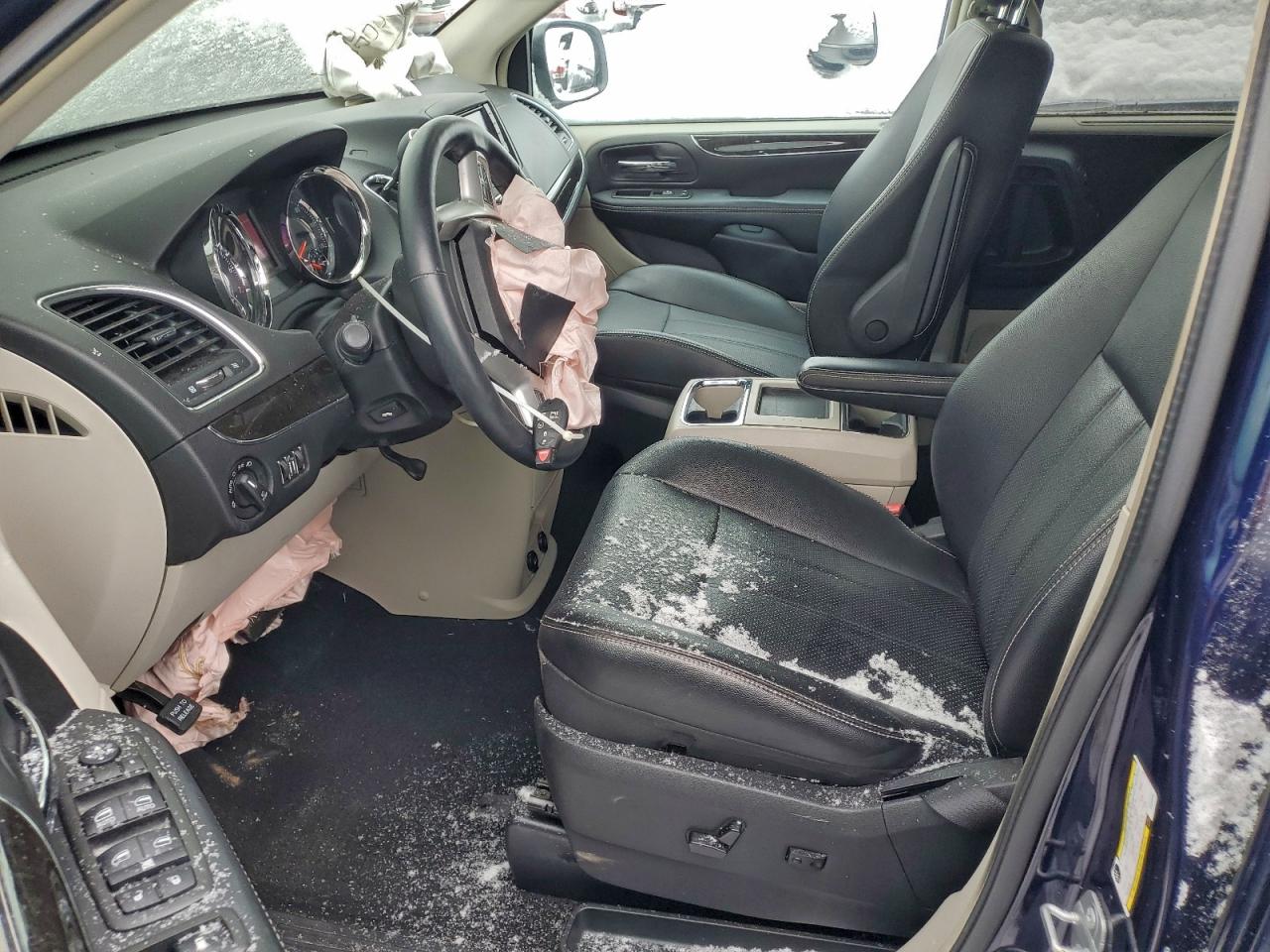 CHRYSLER TOWN & COUNTRY TOURING L