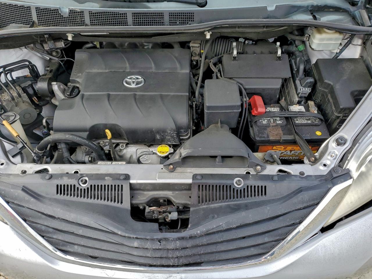 Lot #3316029331 2013 TOYOTA SIENNA LE