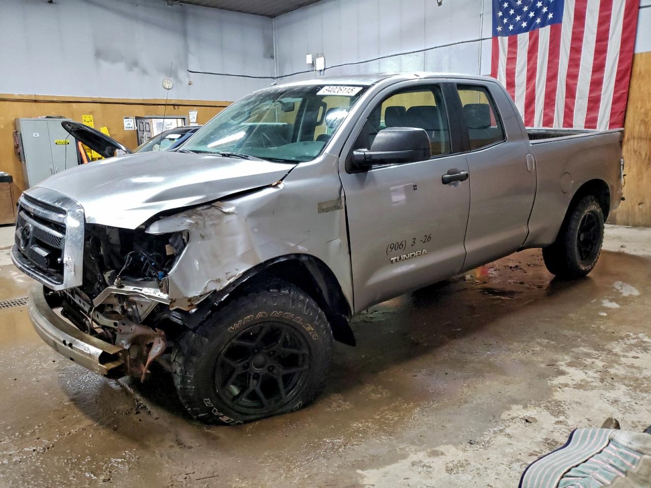 TOYOTA TUNDRA DOUBLE CAB SR5