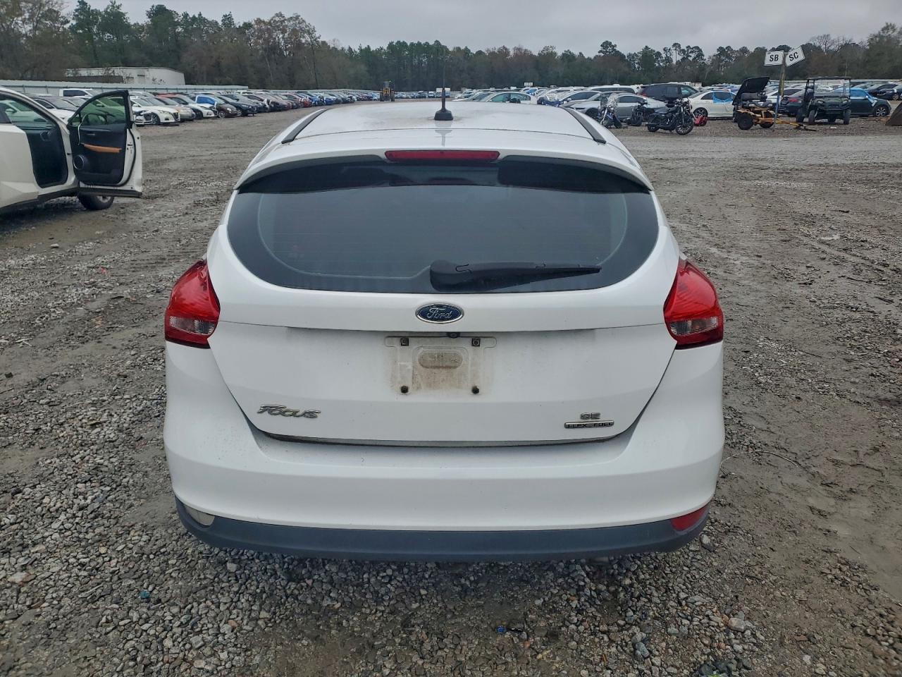 Lot #3302763353 2016 FORD FOCUS SE