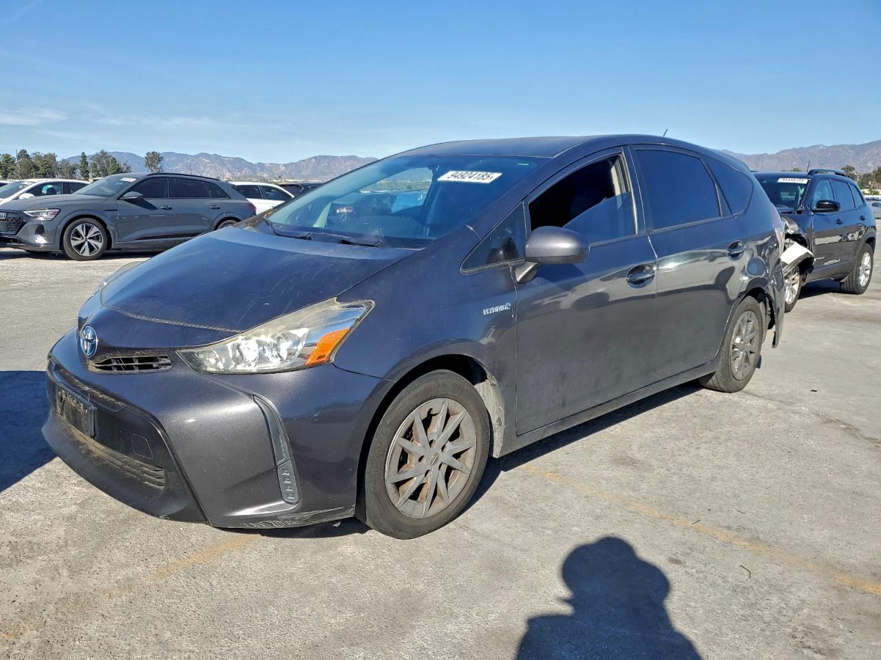 TOYOTA PRIUS V