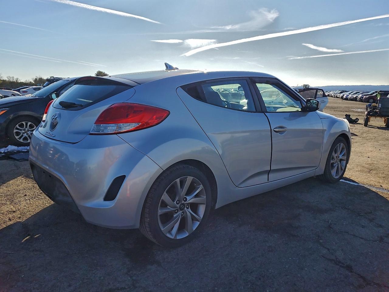 HYUNDAI VELOSTER