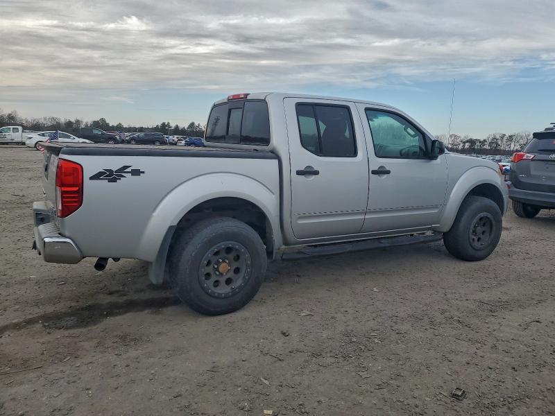 2015 NISSAN FRONTIER S #3304779968