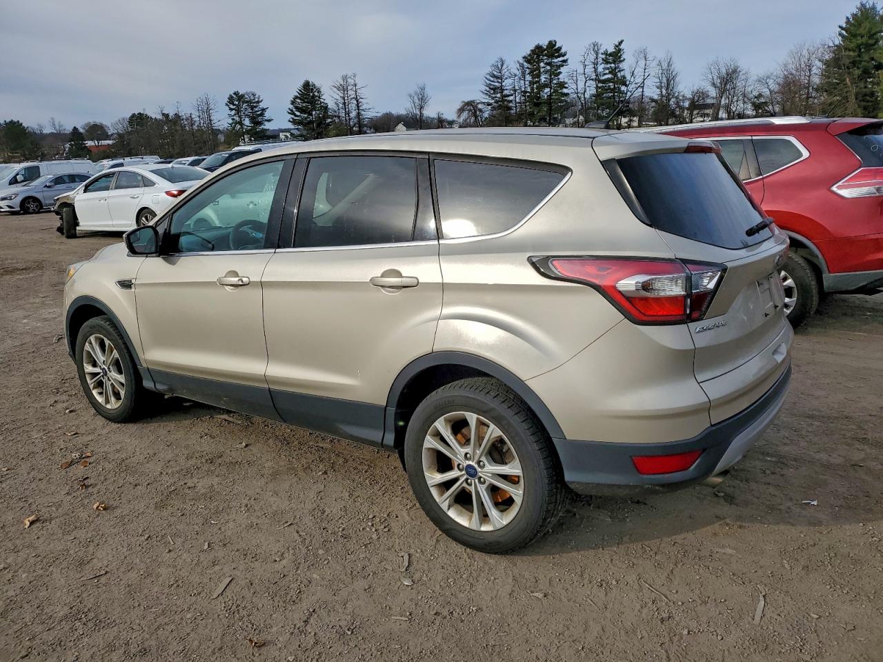 Lot #3312328771 2017 FORD ESCAPE SE