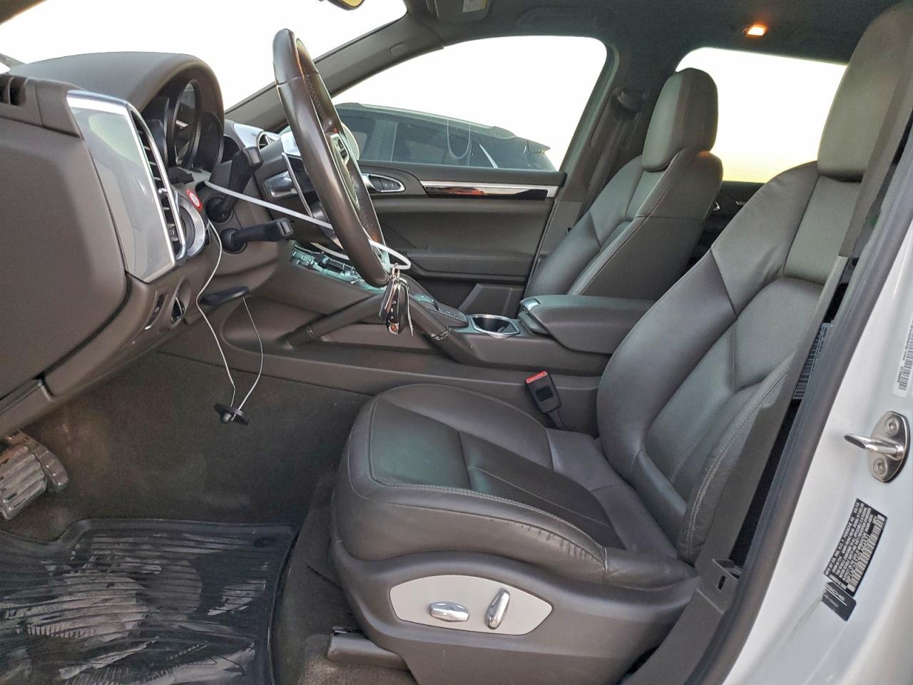 PORSCHE CAYENNE SE HYBRID