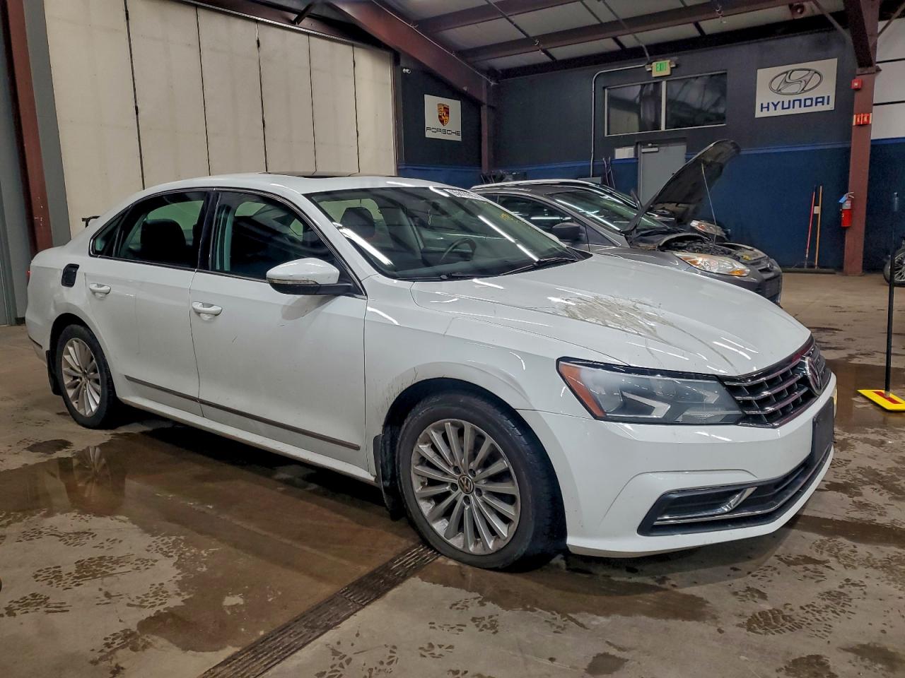 VOLKSWAGEN PASSAT SE