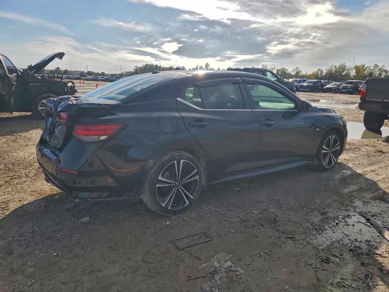 Lot #3302782899 2023 NISSAN SENTRA SR