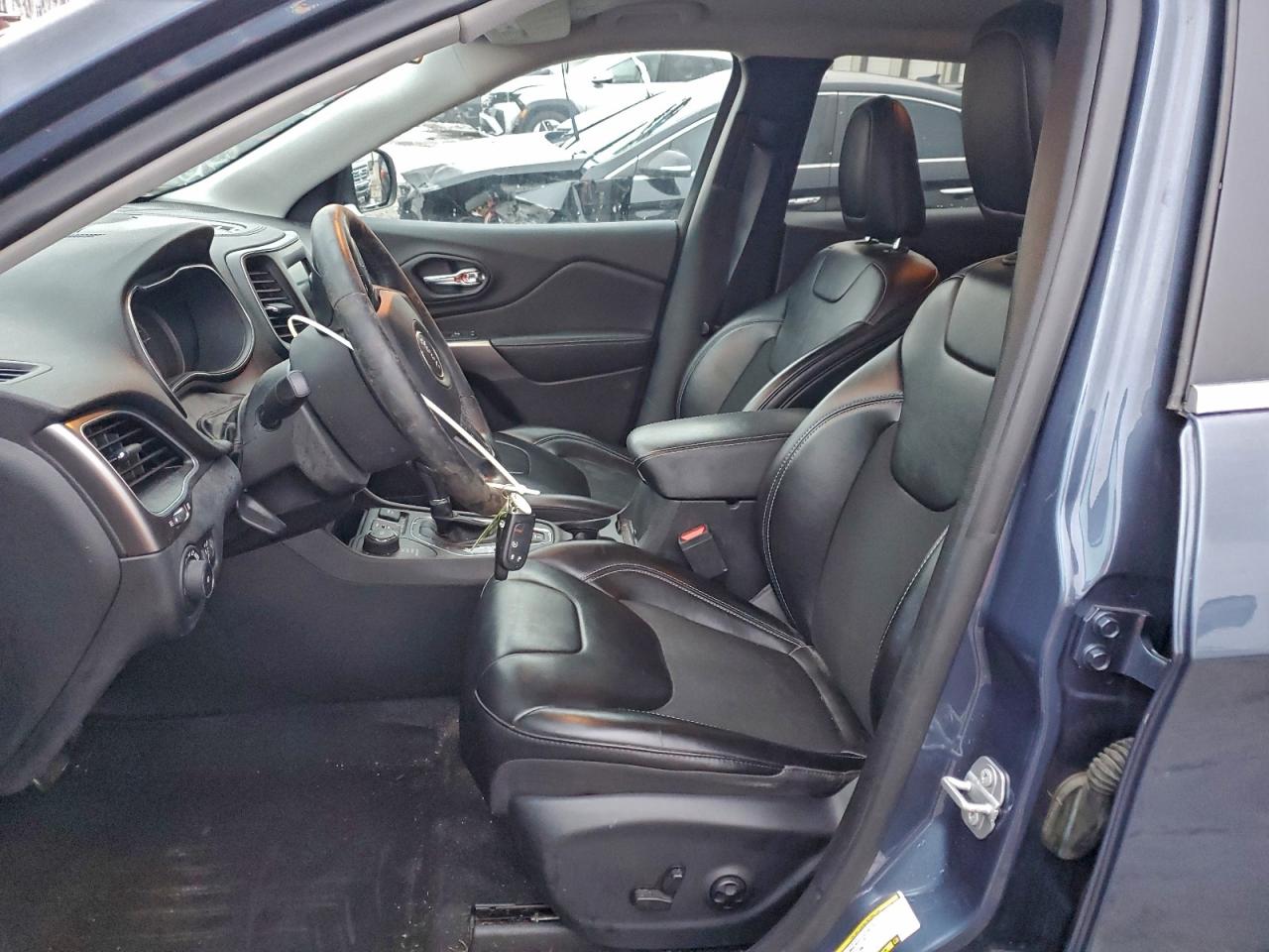 JEEP GRAND CHEROKEE LATITUDE PLUS