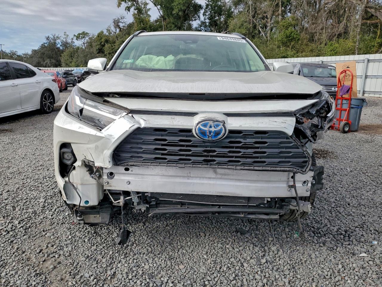 TOYOTA RAV4 XLE PREMIUM