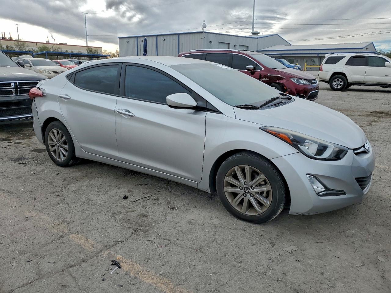 HYUNDAI ELANTRA SE