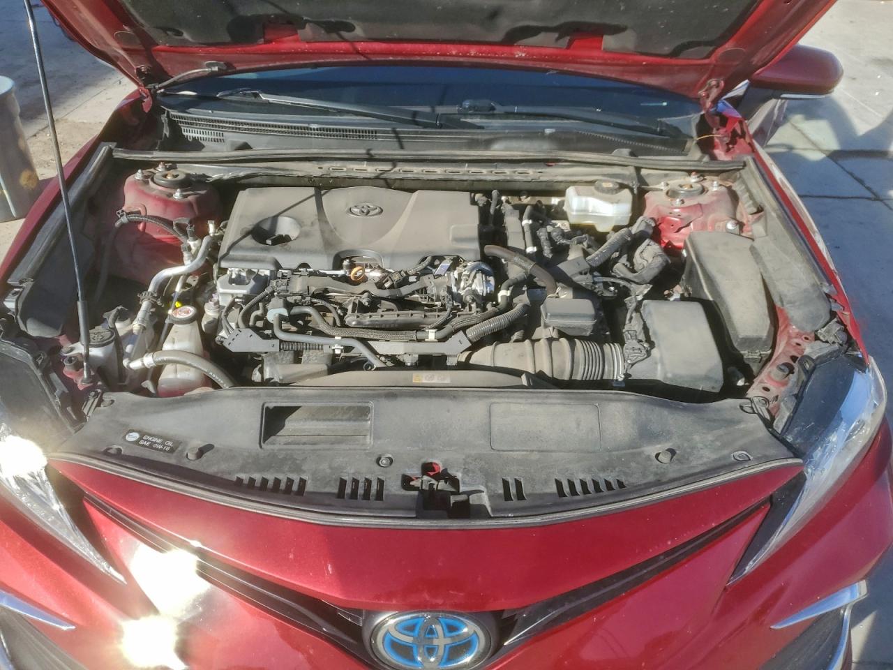 TOYOTA CAMRY XLE