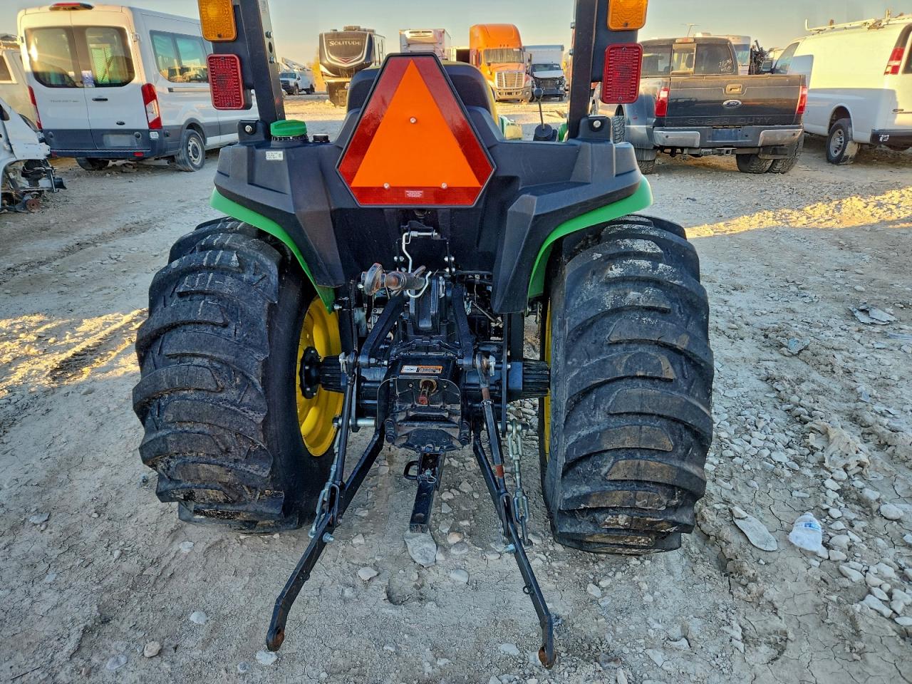 Lot #3315554778 2020 JOHN DEERE 3038E