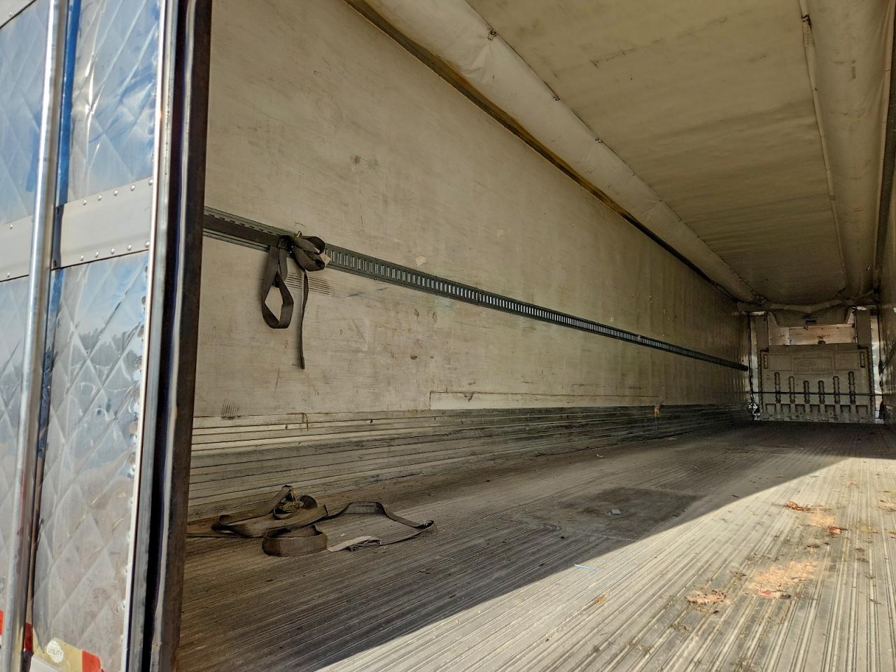 Lot #3310353958 2011 UTIL TRAILER