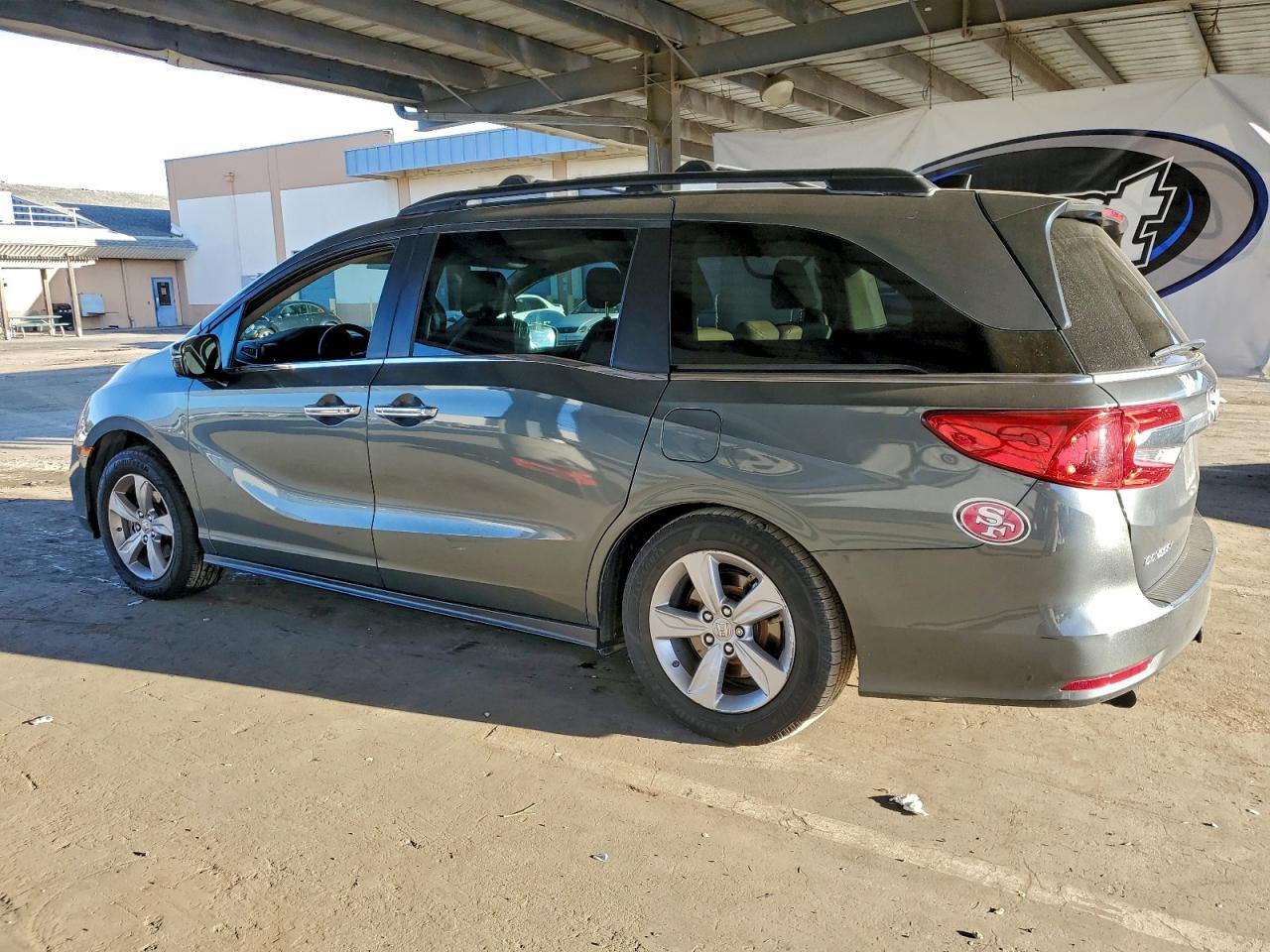 Lot #3311602350 2018 HONDA ODYSSEY EX