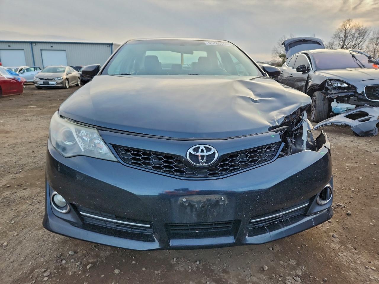 TOYOTA CAMRY L