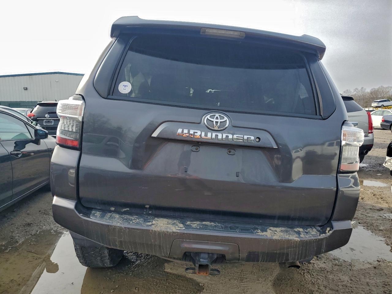 TOYOTA 4RUNNER SR5/SR5 PREMIUM
