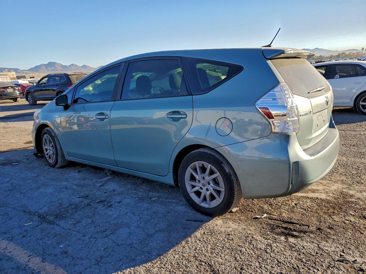 TOYOTA PRIUS V