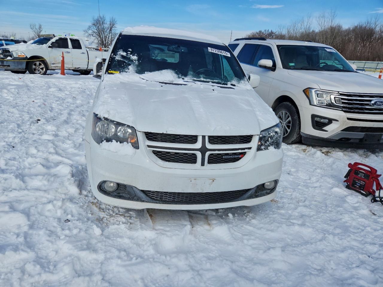 Lot #3316734416 2017 DODGE GRAND CARA