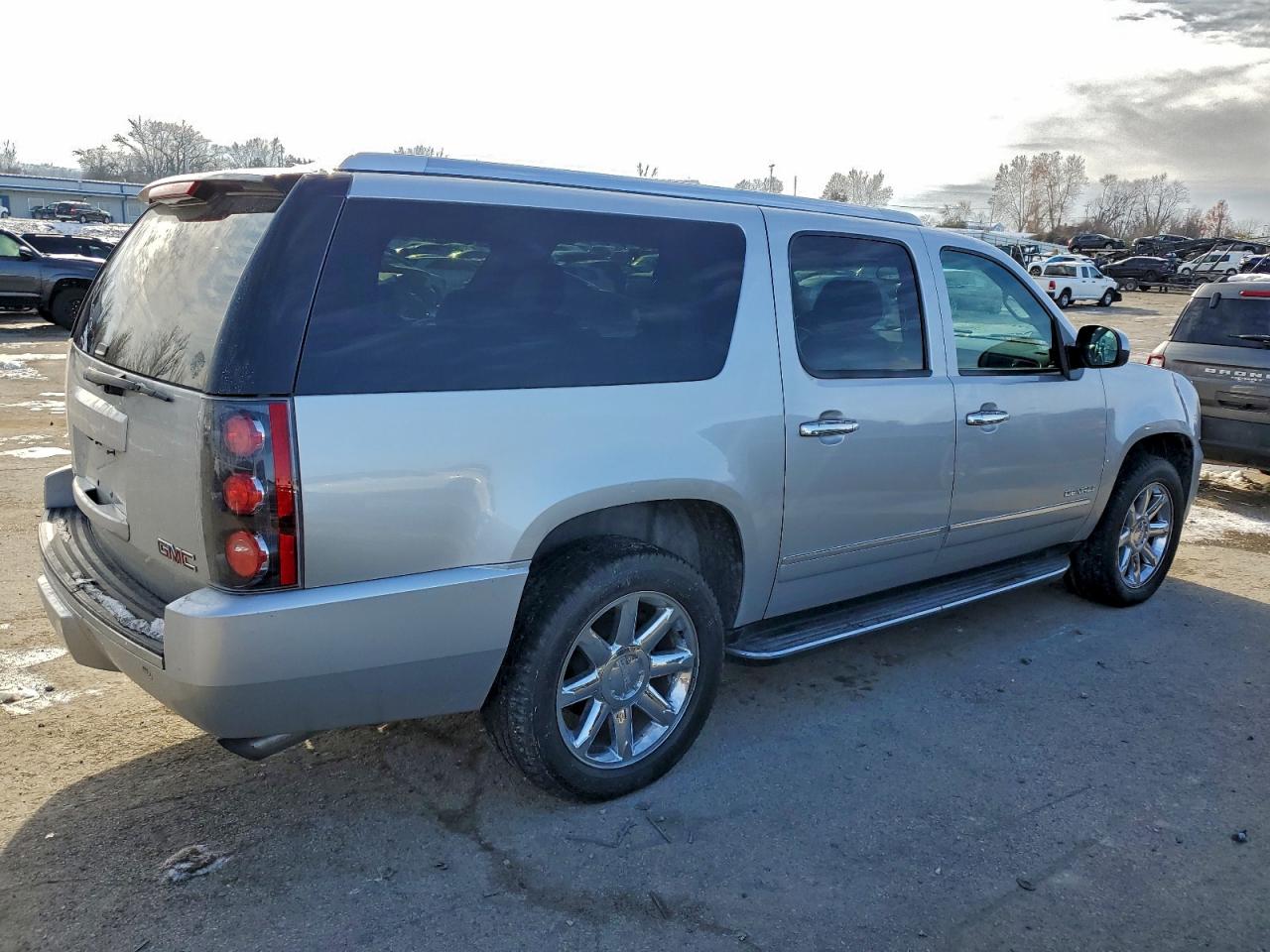 GMC YUKON DENALI