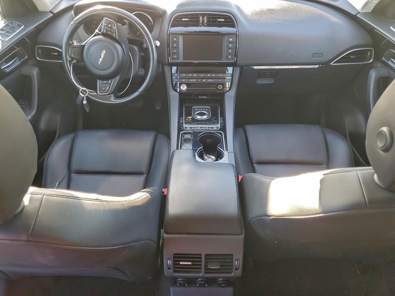 JAGUAR F-PACE PREMIUM