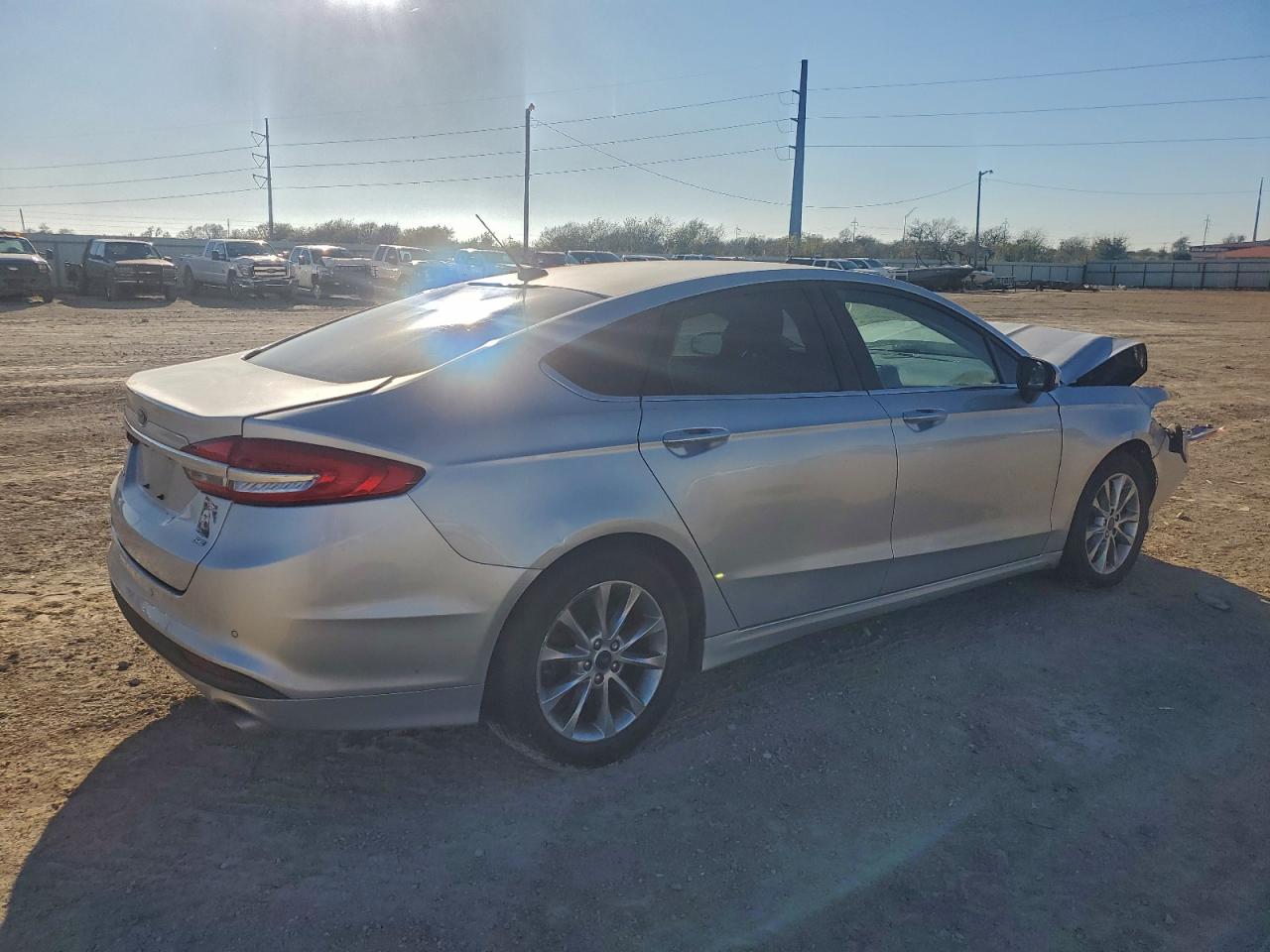 Lot #3318142408 2017 FORD FUSION SE
