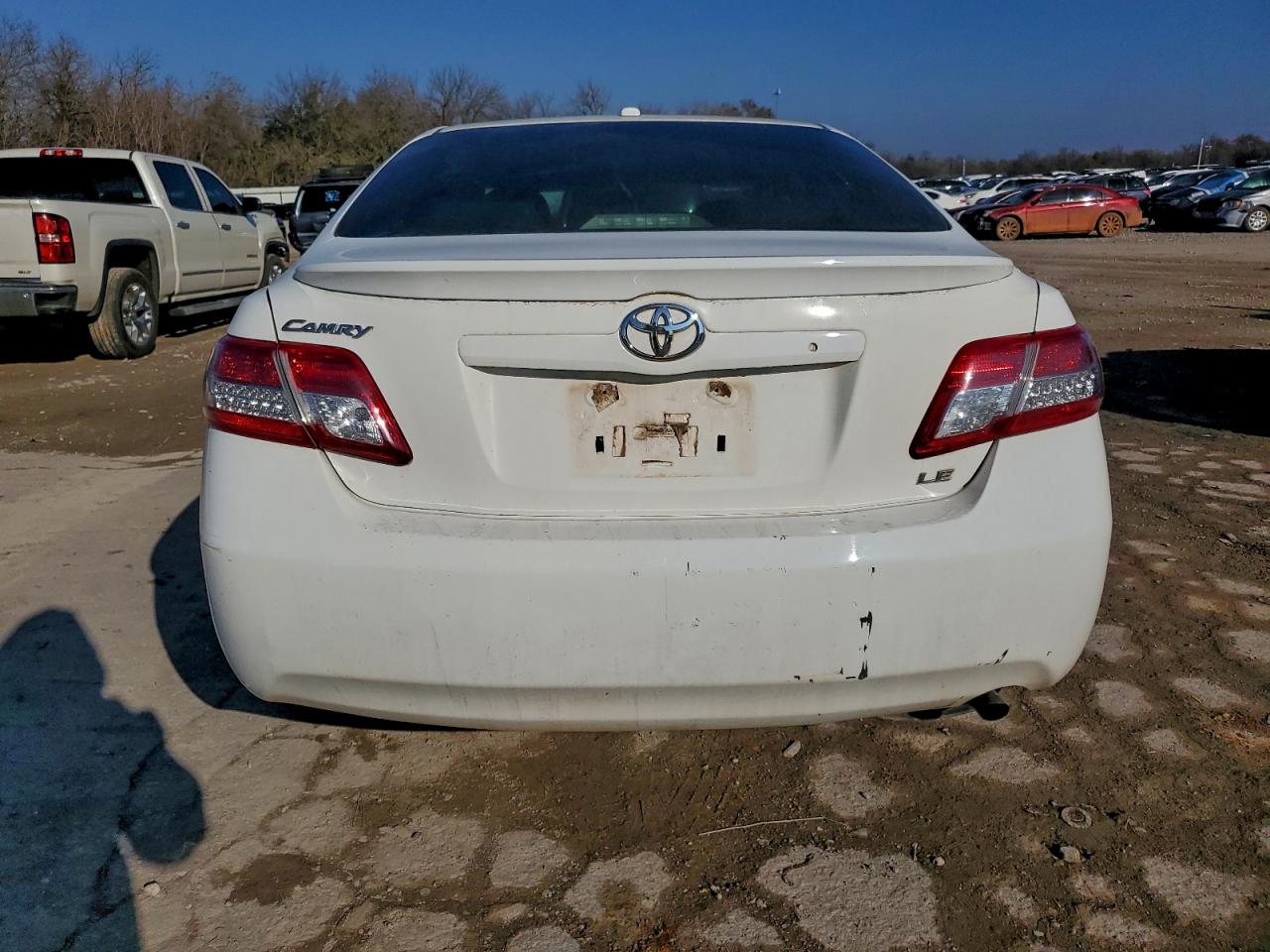 TOYOTA CAMRY BASE