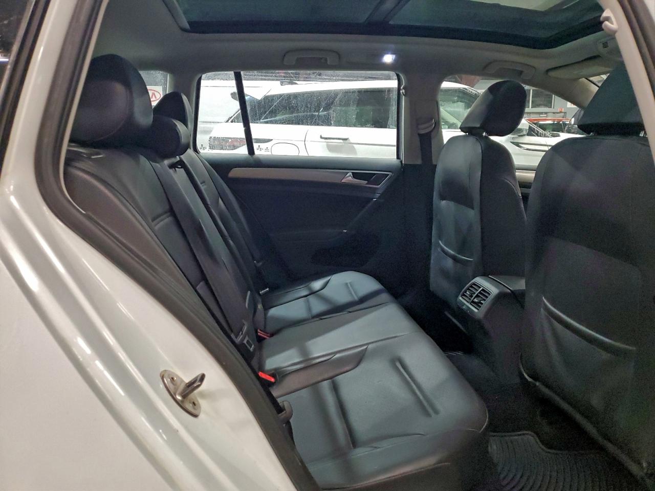 VOLKSWAGEN GOLF SPORTSVAN TDI S