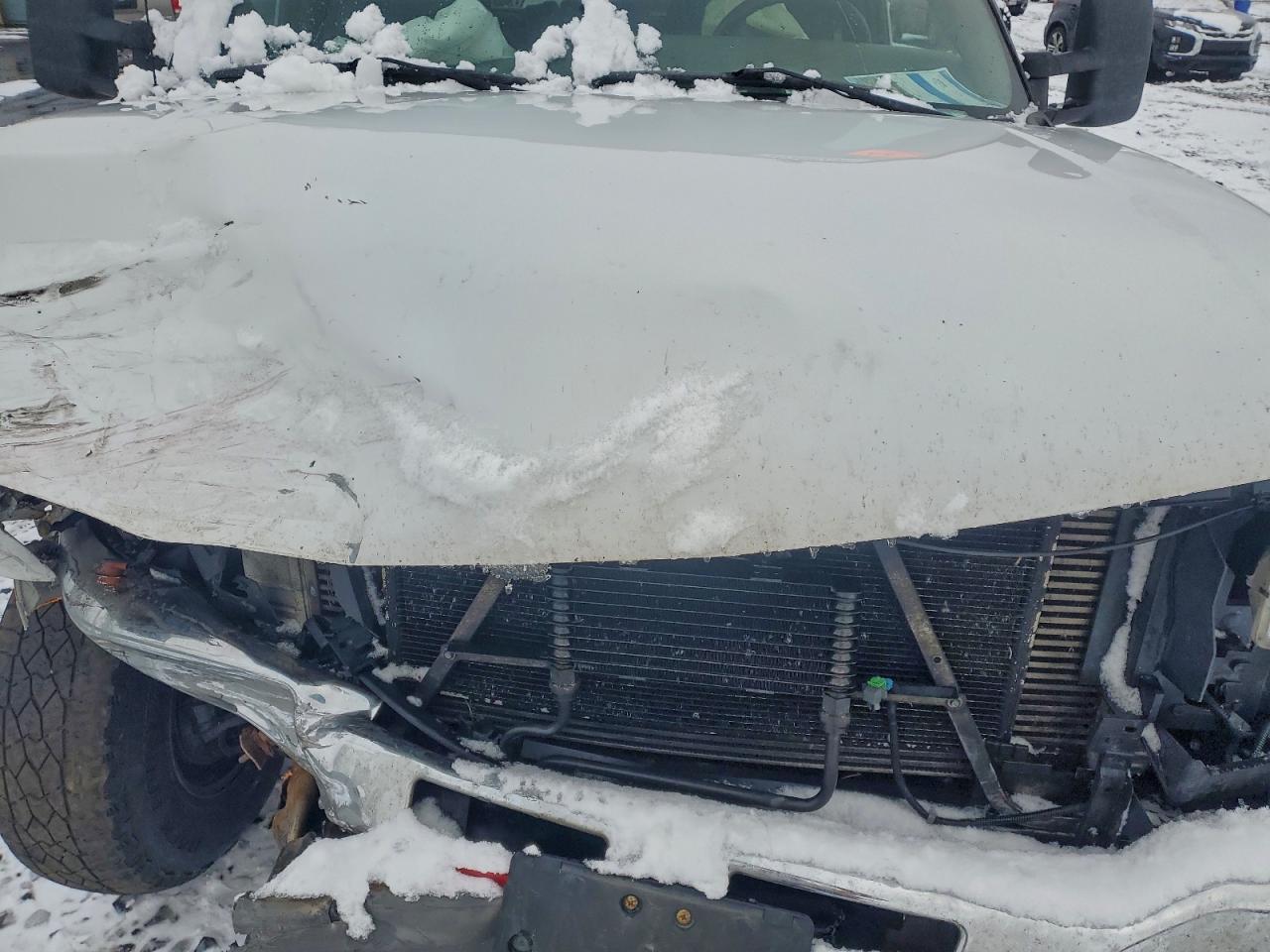 Lot #3316120223 2005 GMC SIERRA K25