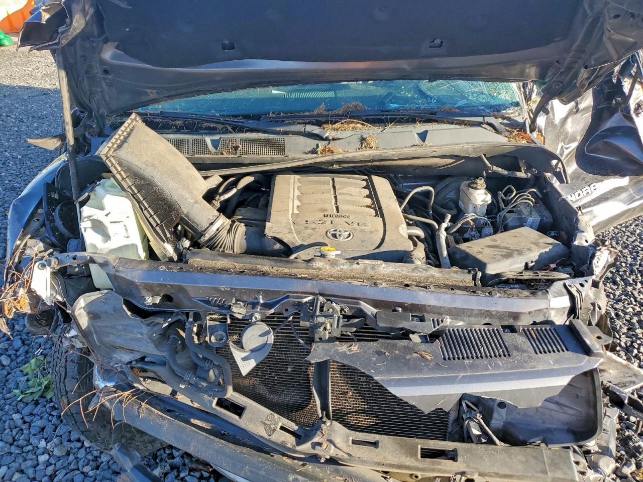 TOYOTA TUNDRA CREWMAX SR5