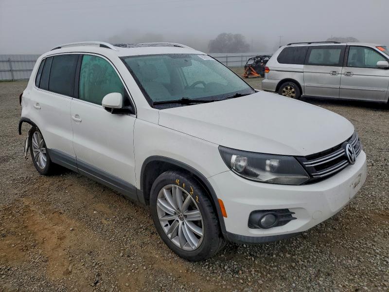2012 VOLKSWAGEN TIGUAN S #3310438319