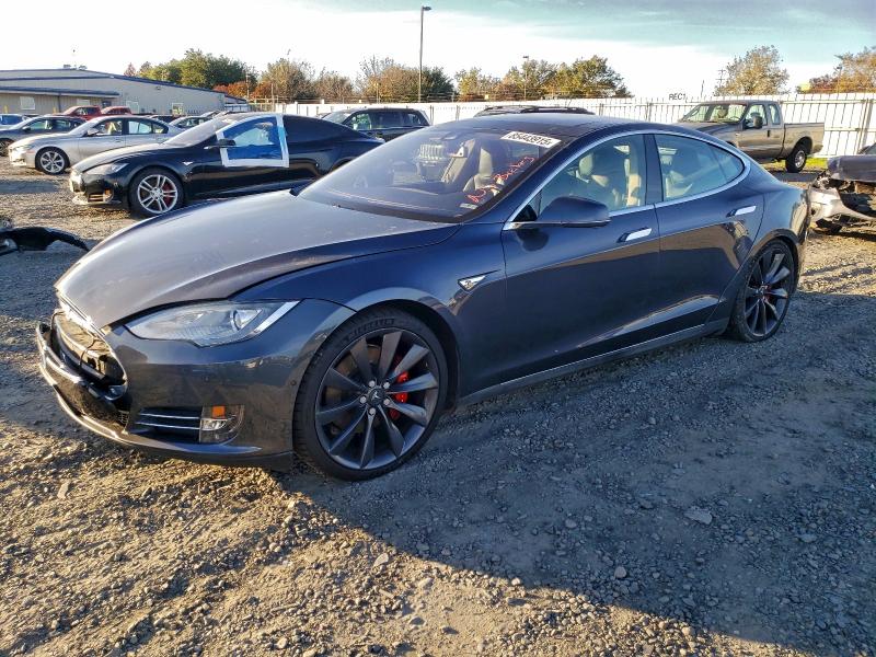 2014 TESLA MODEL S #3304499553