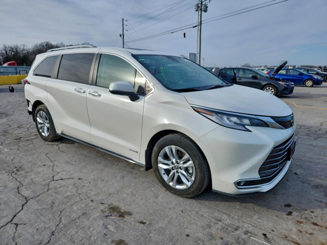 TOYOTA SIENNA LIMITED