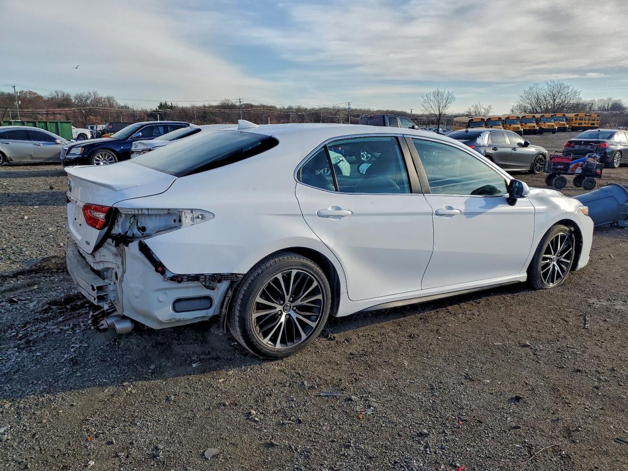 Lot #3302758359 2019 TOYOTA CAMRY L