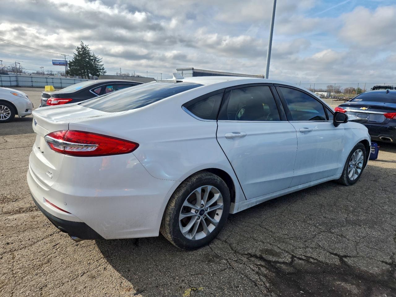 FORD FUSION SE