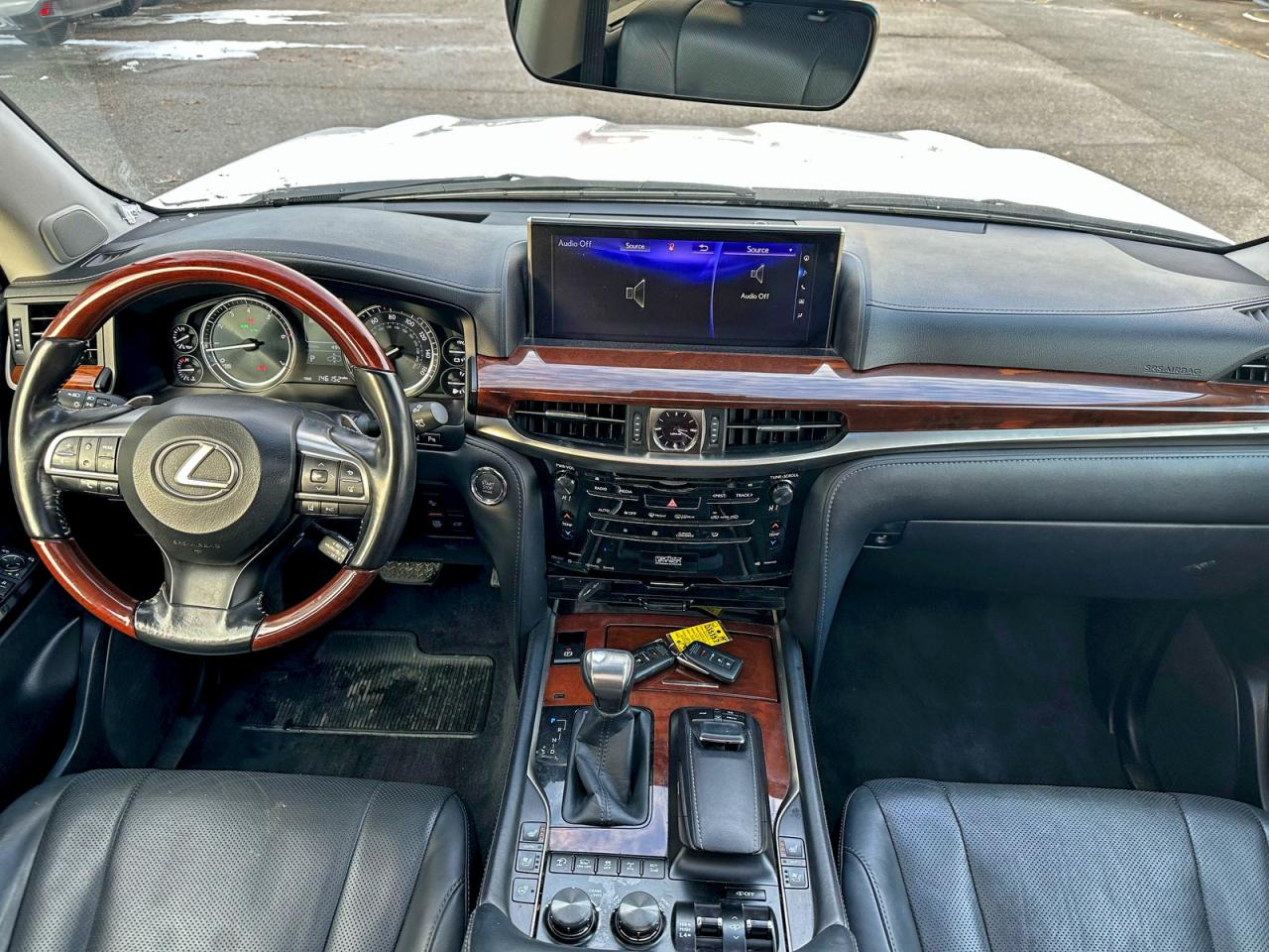 LEXUS LX 570