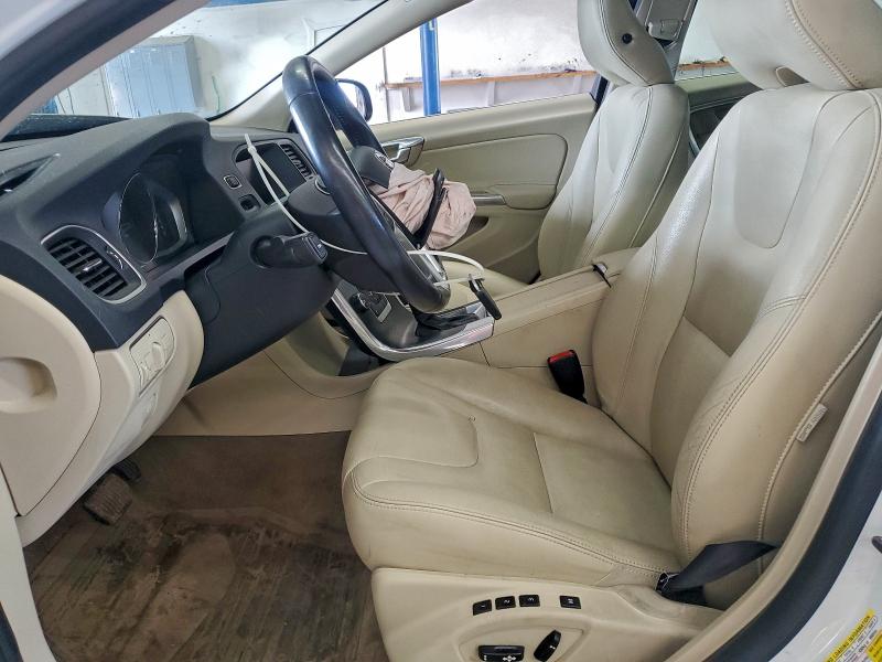 2015 VOLVO V60 PREMIE #3317084009