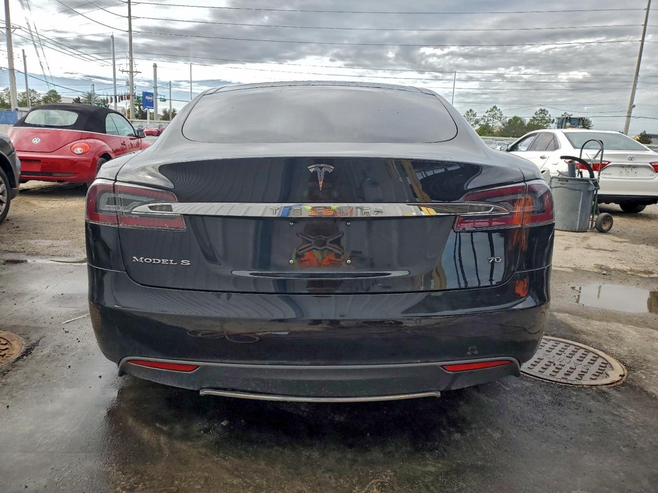 TESLA MODEL S